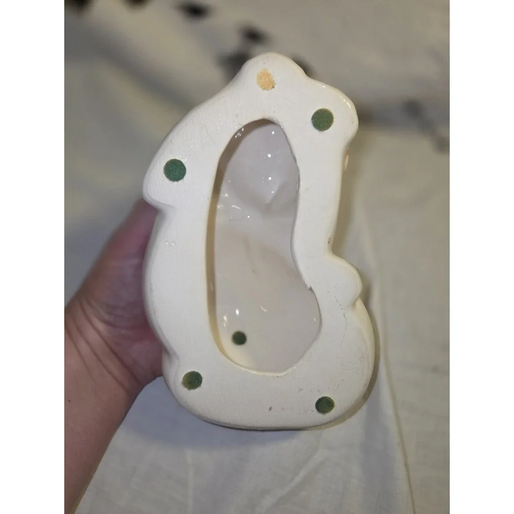 Vintage Lasting Products USA White Ceramic Sleeping Floral‎ Cat